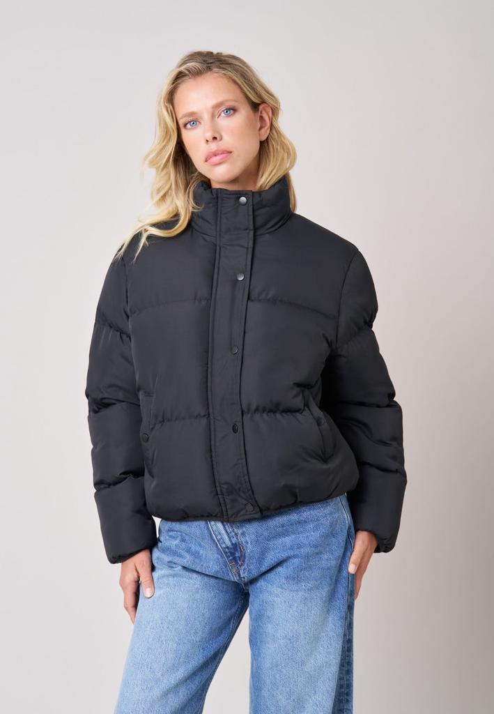 Deeluxe Iska black