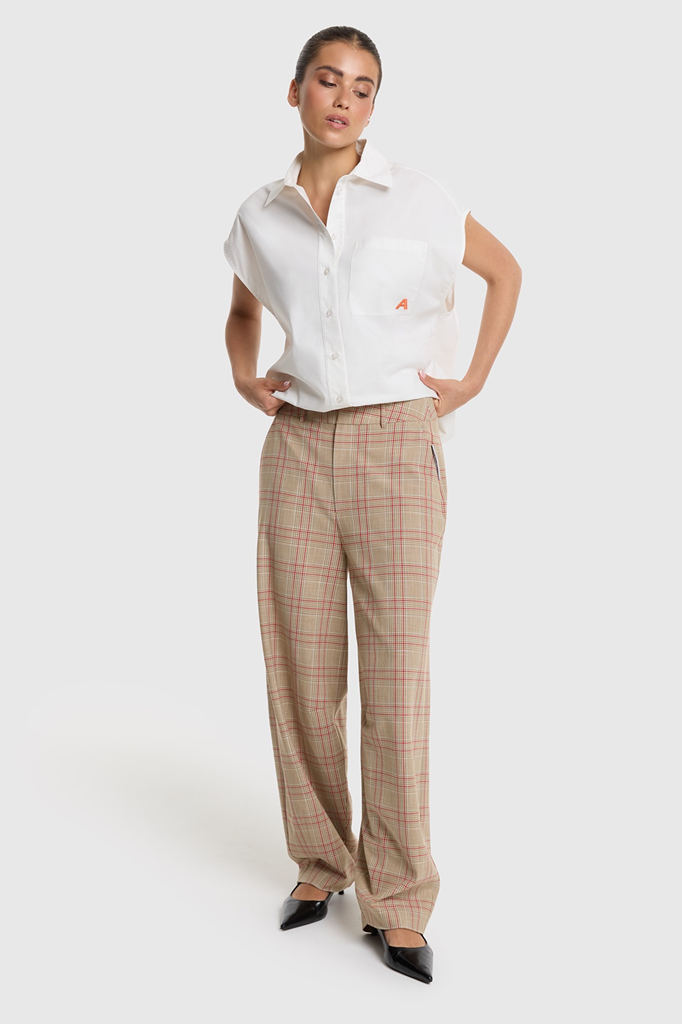 Alix The Label barrel pants sand