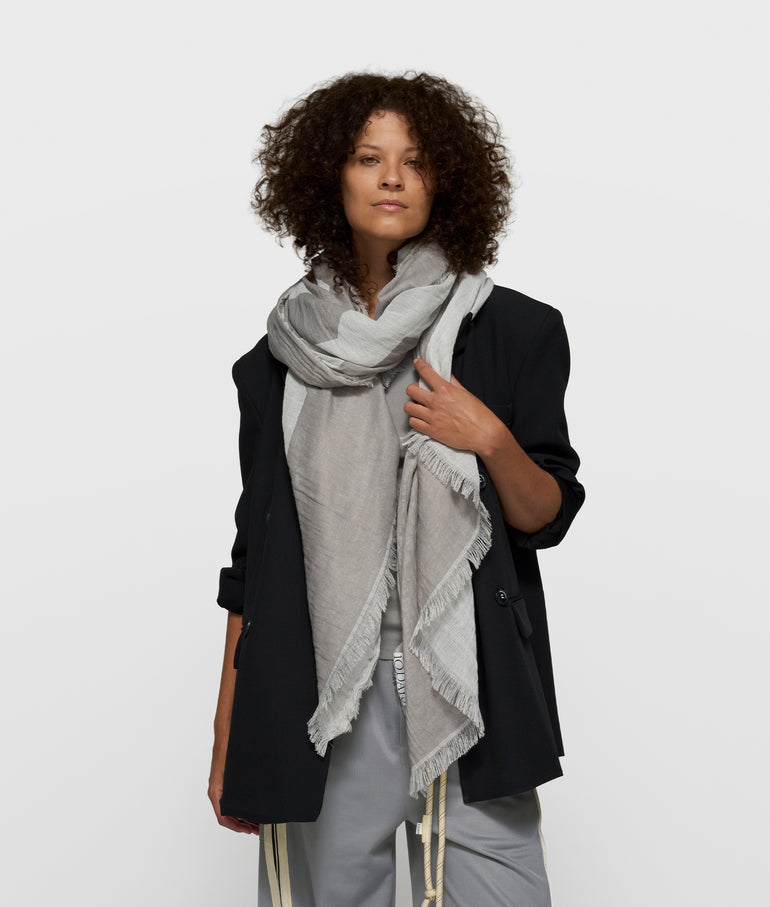 10 Days scarf graphite